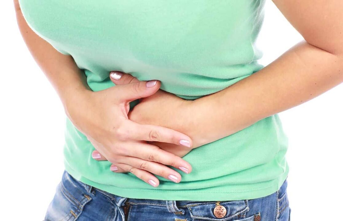 Gastritis is accompanied by pain in the stomach and requires diet
