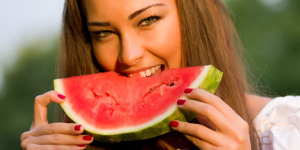 A girl who wants to lose weight follows a delicious watermelon diet